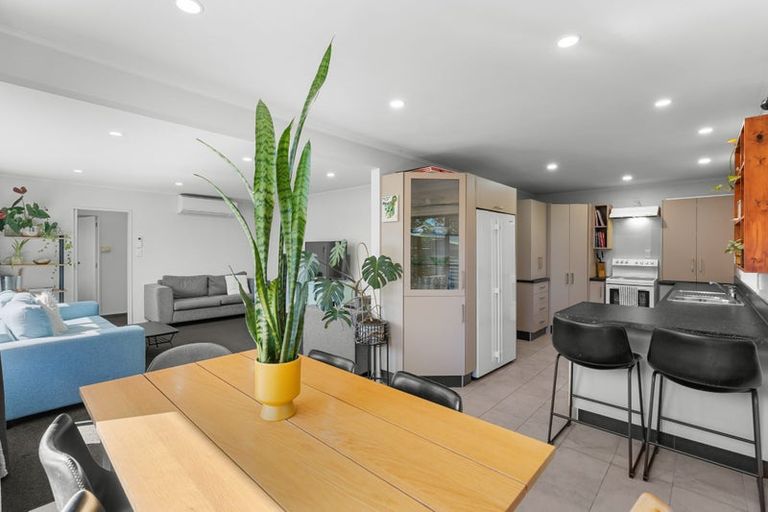 Photo of property in 37 Flower Street, Bryndwr, Christchurch, 8053