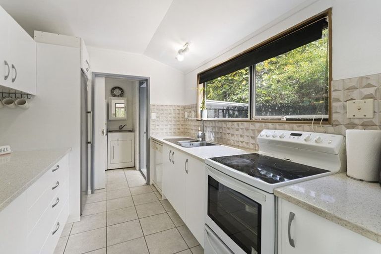 Photo of property in 2/39c Coronation Road, Hillcrest, Auckland, 0627