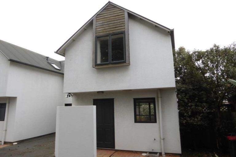 Photo of property in 6/35 Walpole Street, Waltham, Christchurch, 8023