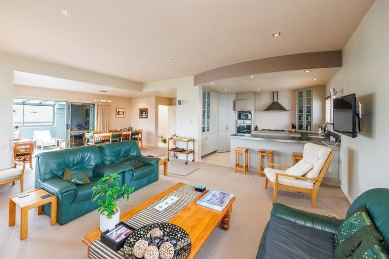 Photo of property in 28 Taonui Street, Palmerston North, 4410