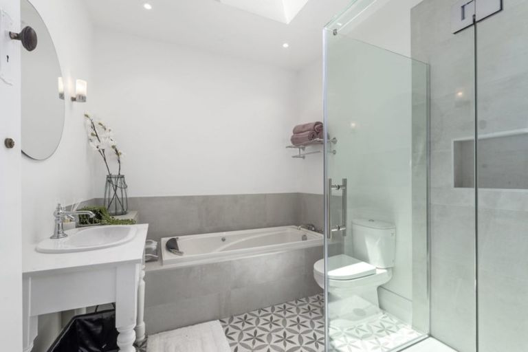 Photo of property in 11 Empire Road, Devonport, Auckland, 0624