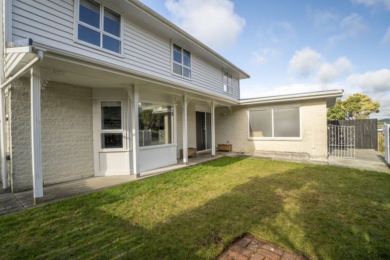 Photo of property in 43 Fyvie Avenue, Tawa, Wellington, 5028