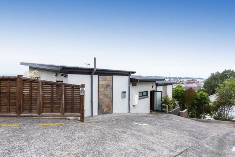 Photo of property in 71 Carroll Street, Dunedin Central, Dunedin, 9016