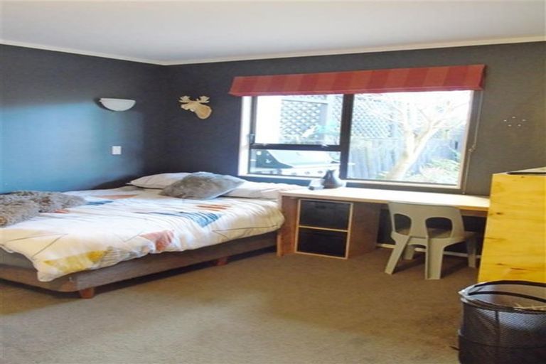 Photo of property in 25 Longitude Place, Whitby, Porirua, 5024