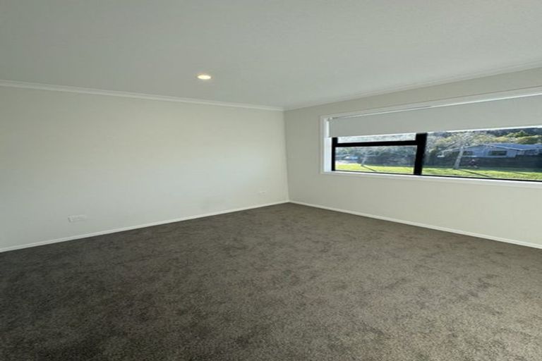 Photo of property in 8/666 Swanson Road, Swanson, Auckland, 0612