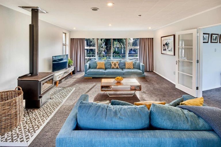 Photo of property in 53 Teoti Street, Paraparaumu Beach, Paraparaumu, 5032