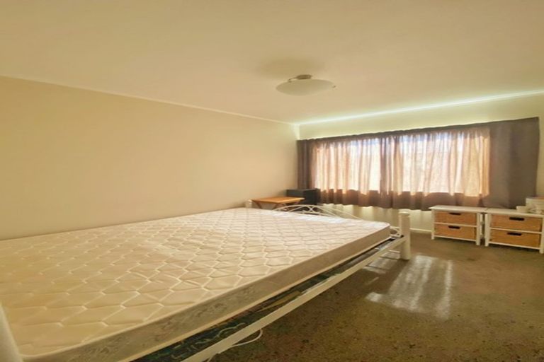 Photo of property in 2/717 East Coast Road, Browns Bay, Auckland, 0630