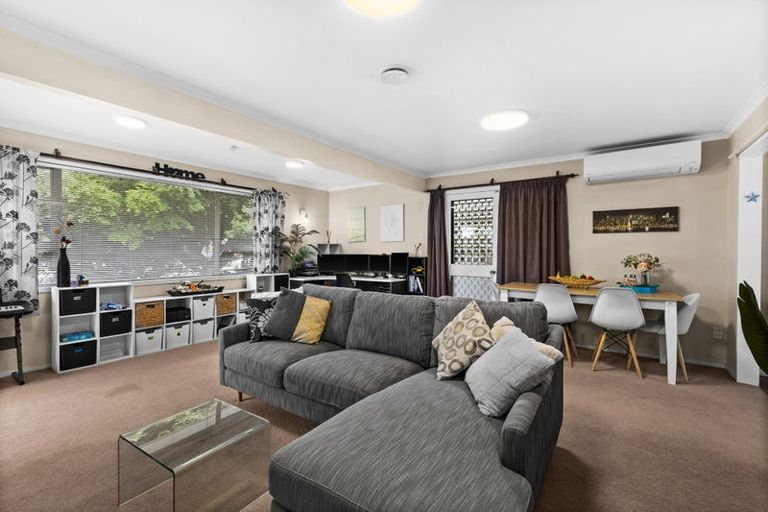 Photo of property in 21 Elliott Street, Taradale, Napier, 4112