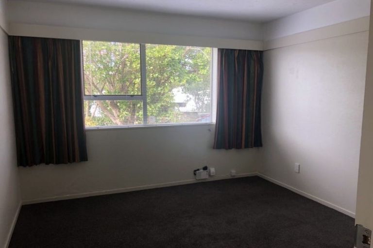 Photo of property in 3/24 Caesars Place, Churton Park, Wellington, 6037