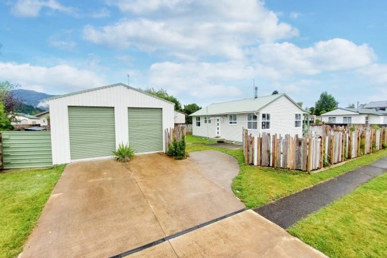 Photo of property in 30 Raukura Street, Turangi, 3334