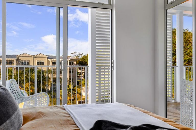 Photo of property in 117 Hibiscus Drive, Orewa, 0931