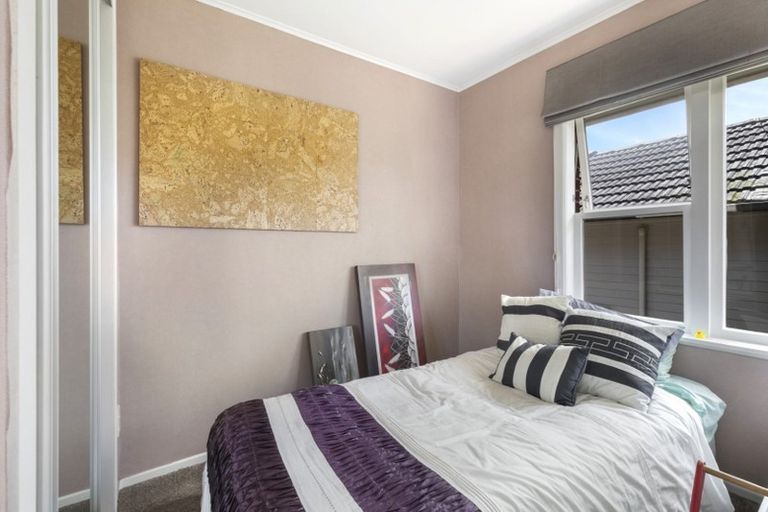 Photo of property in 54 Lyttelton Avenue, Forrest Hill, Auckland, 0620