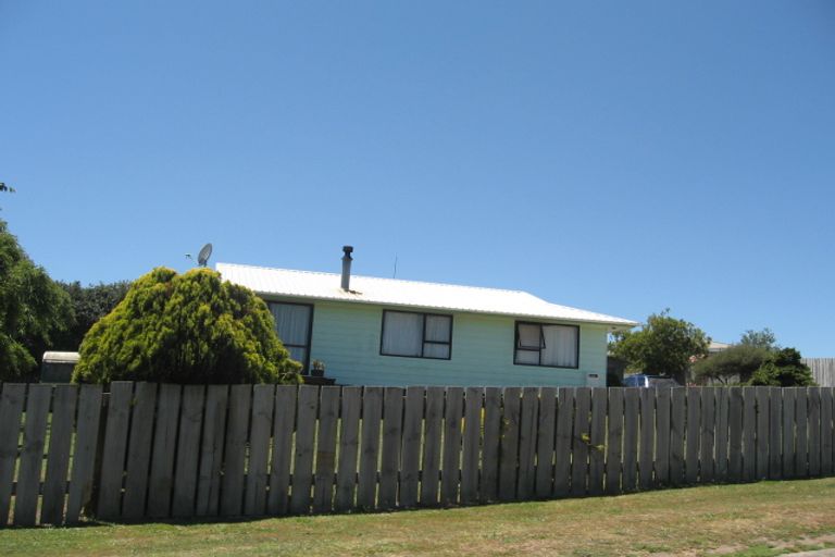 Photo of property in 11 Whenuariri Place, Maketu, Te Puke, 3189