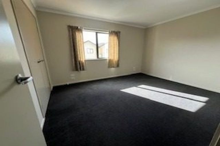 Photo of property in St Claire Village, 228/172 Mcleod Road, Te Atatu South, Auckland, 0610