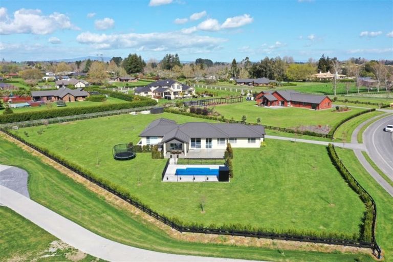 Photo of property in 4 Oakwood Place, Tamahere, Hamilton, 3283