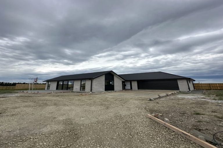 Photo of property in 22 Garden Road, Darfield, 7571