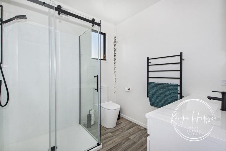 Photo of property in 37 Judd Road, Maungaturoto, 0520