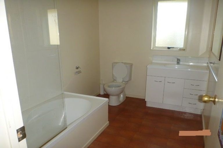 Photo of property in 25 Liddesdale Place, Papakura, 2110