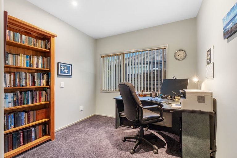 Photo of property in 43 Bridgewater Way, Pyes Pa, Tauranga, 3112