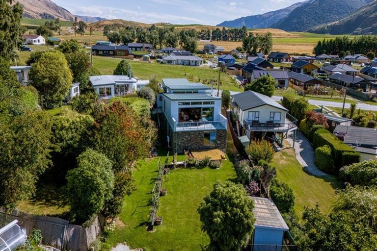 Photo of property in 77 Kent Street, Kingston, Athol, 9793