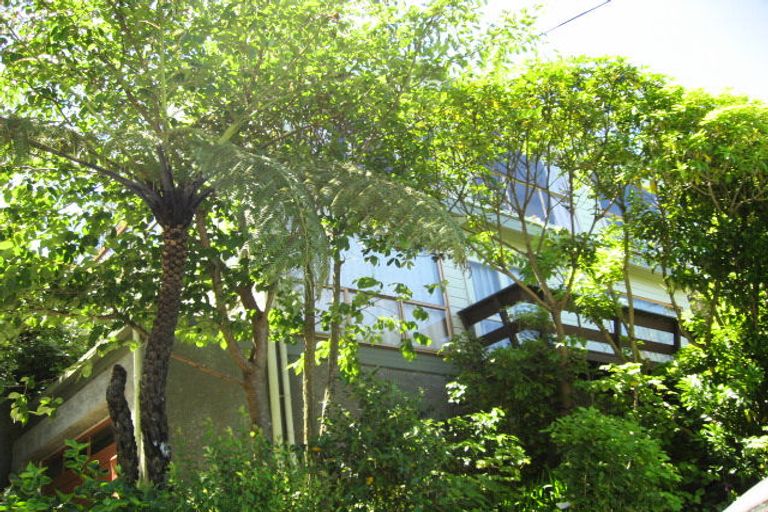 Photo of property in 37 Homebush Road, Khandallah, Wellington, 6035