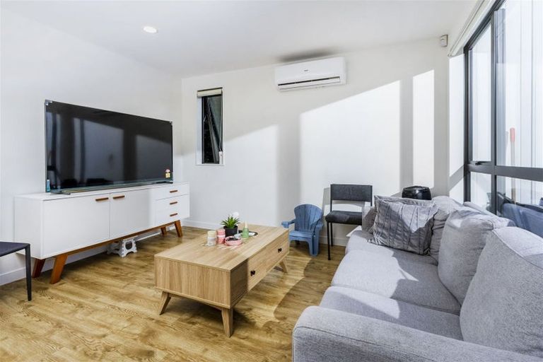 Photo of property in 122c Lancaster Road, Beach Haven, Auckland, 0626