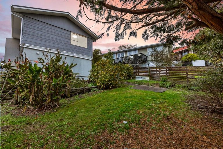 Photo of property in 10 Beauchamp Drive, Massey, Auckland, 0614