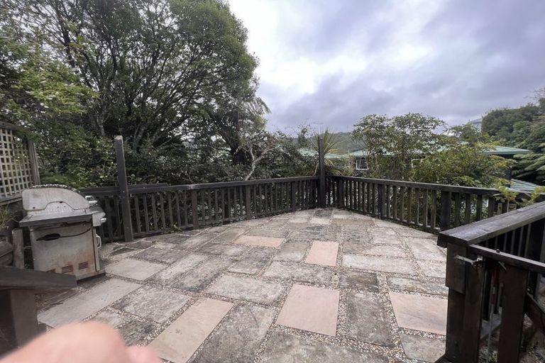 Photo of property in 142 The Ridgeway, Mornington, Wellington, 6021