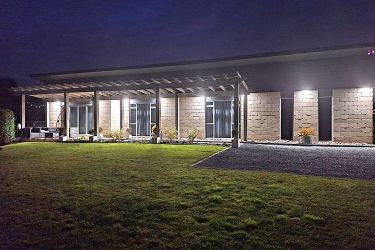 Photo of property in 346 Kirikopuni Road, Parakao, Whangarei, 0172
