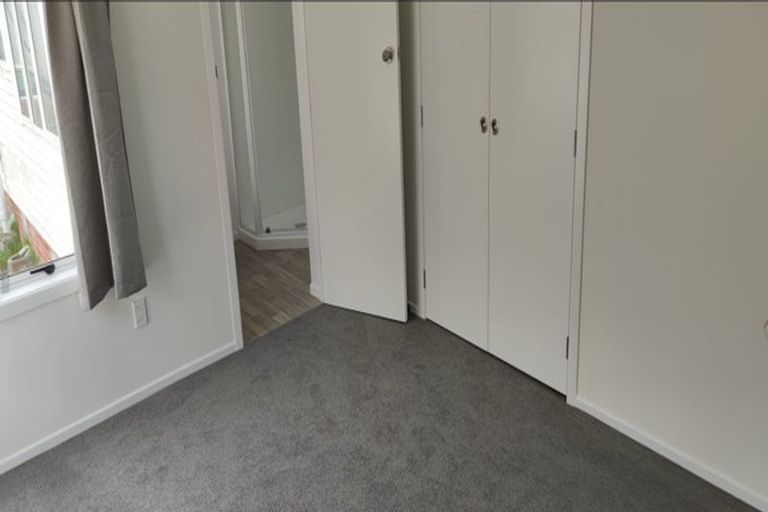 Photo of property in 3 Hurley Place, Kelston, Auckland, 0602