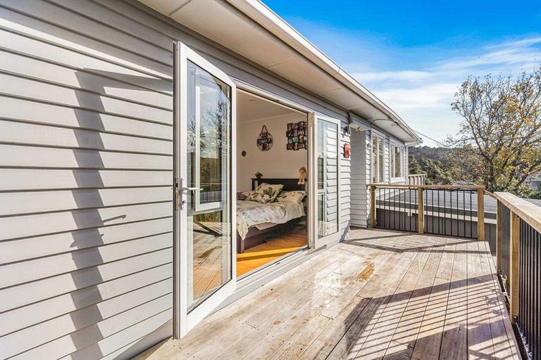 Photo of property in 24 Otanerua Road, Hatfields Beach, Orewa, 0931