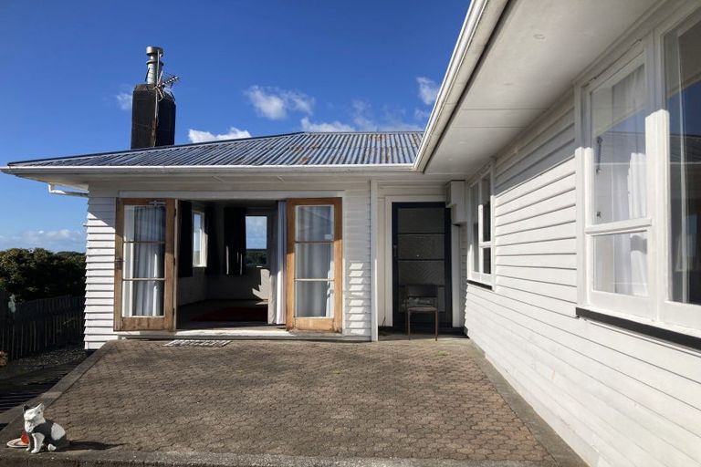 Photo of property in 18 Watene Crescent, Waitara, 4320