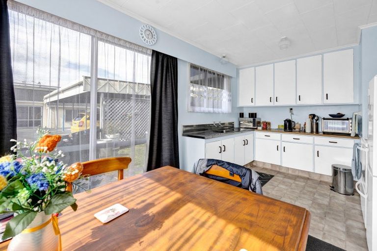 Photo of property in 2/84 Miranda Street, Stratford, 4332