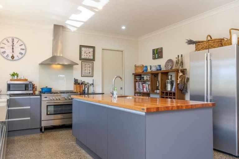 Photo of property in 1/239 Lake Ferry Road, Martinborough, 5781