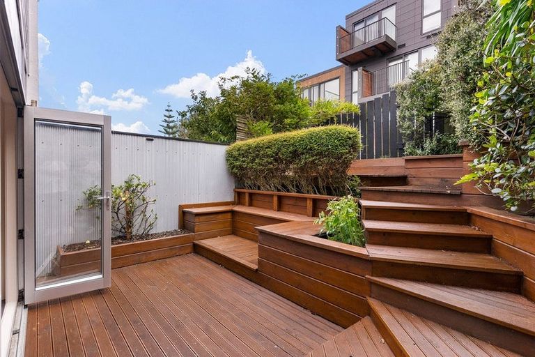 Photo of property in 26 Owen Street, Newtown, Wellington, 6021