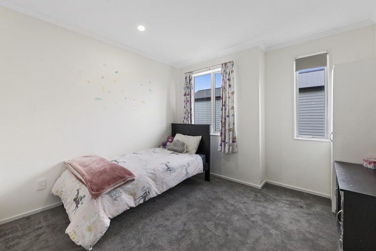 Photo of property in 20 Warbler Crescent, Papakura, 2110