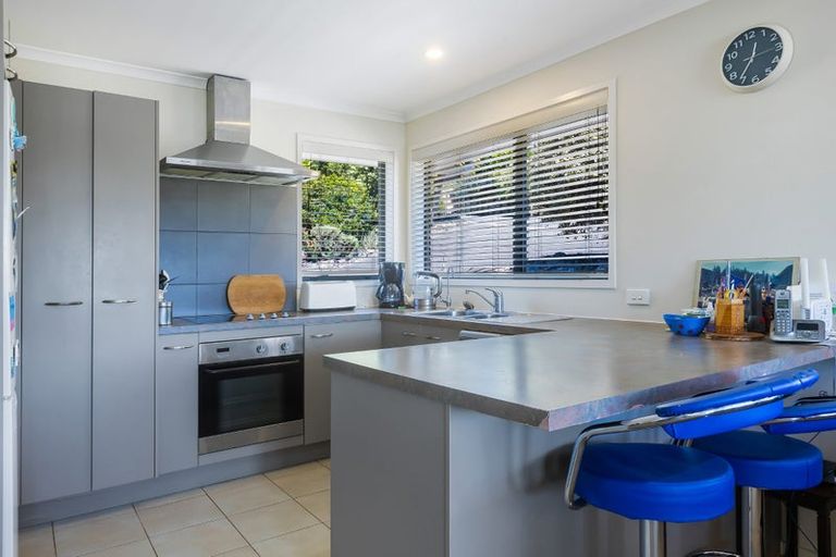 Photo of property in 4 Protea Drive, Cable Bay, 0420