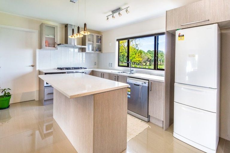 Photo of property in 574 Patumahoe Road, Pukekohe, 2678
