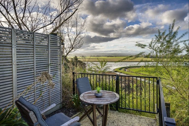 Photo of property in 64a Nilgiri Road, Poraiti, Napier, 4182