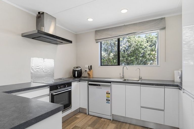 Photo of property in 9 Bayly Place, Te Puke, 3119