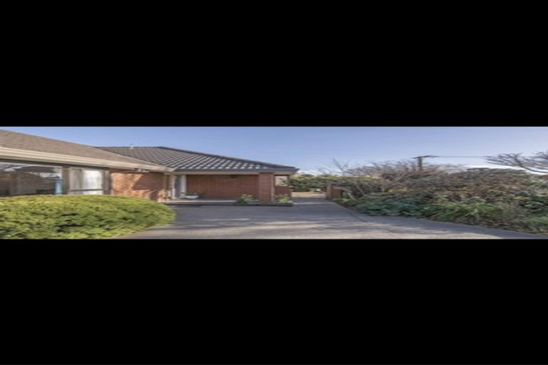 Photo of property in 1/423 Harewood Road, Harewood, Christchurch, 8051