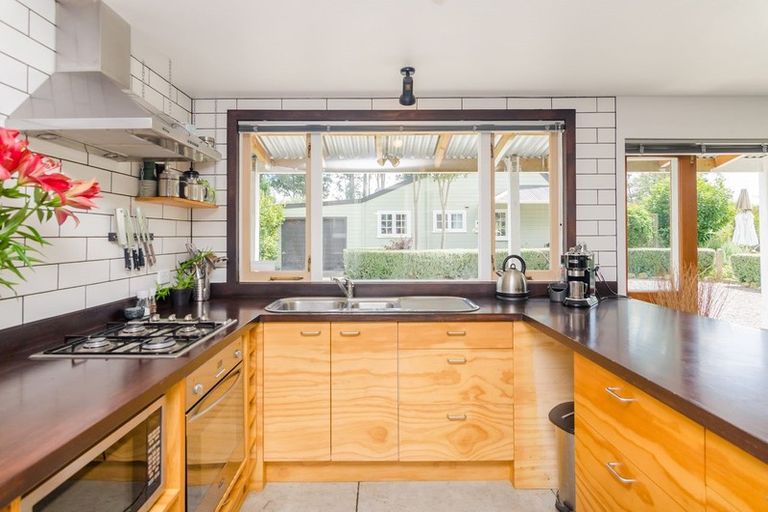 Photo of property in 77 Brooklyn Road, Carterton, 5713