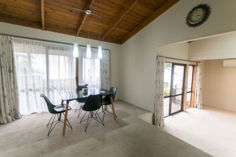 Photo of property in 8 Elmira Place, Browns Bay, Auckland, 0630