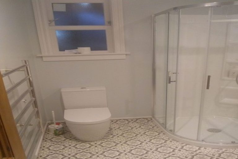 Photo of property in 28 Talavera Terrace, Kelburn, Wellington, 6012