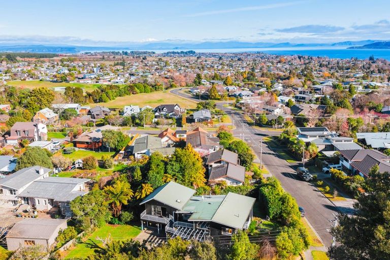 Photo of property in 101 Shepherd Road, Waipahihi, Taupo, 3330