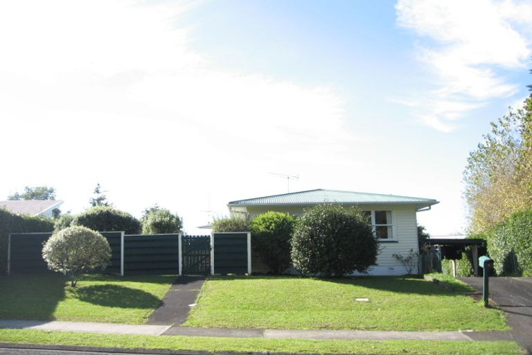 Photo of property in 7 Paulange Place, Pakuranga Heights, Auckland, 2010