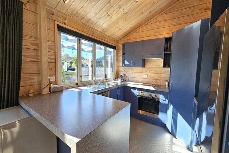 Photo of property in 117 Kelly Jade Avenue, Matarangi, Whitianga, 3592