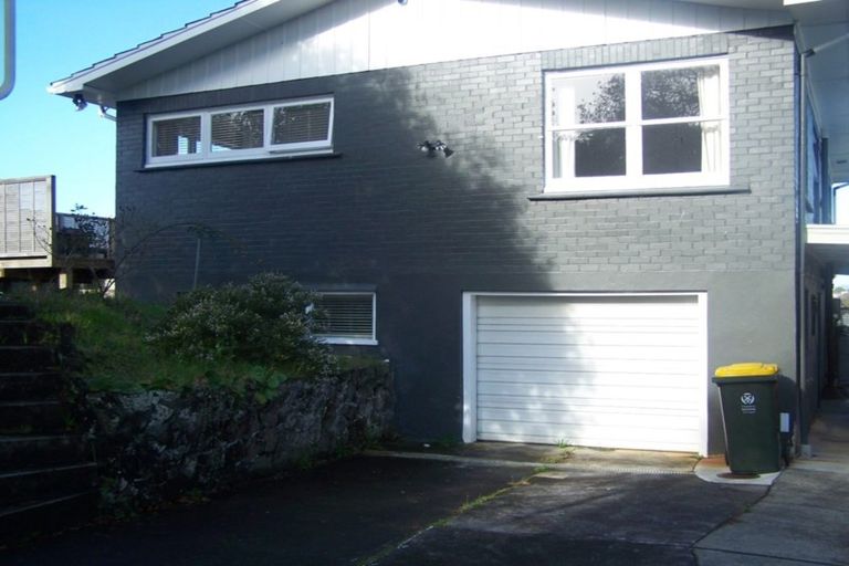 Photo of property in 7 Seymour Road, Mellons Bay, Auckland, 2014