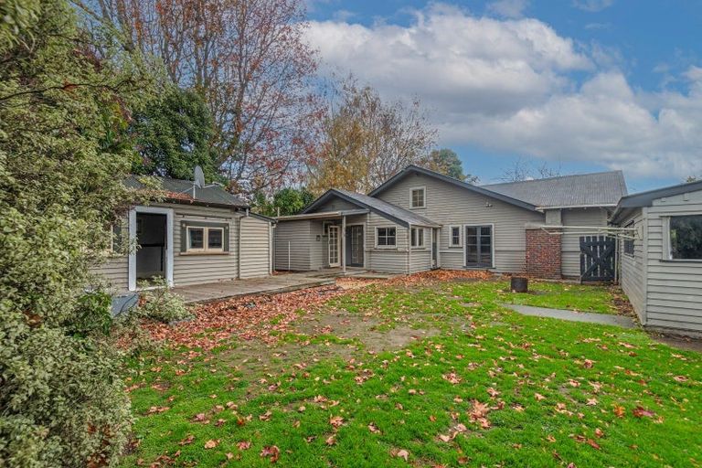 Photo of property in 374 College Street, Hokowhitu, Palmerston North, 4410