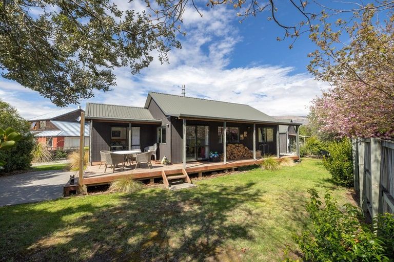 Photo of property in 219 Stone Street, Wanaka, 9305